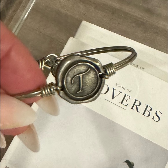 Luca + Danni Initial Bracelet "T" - Picture 3 of 6